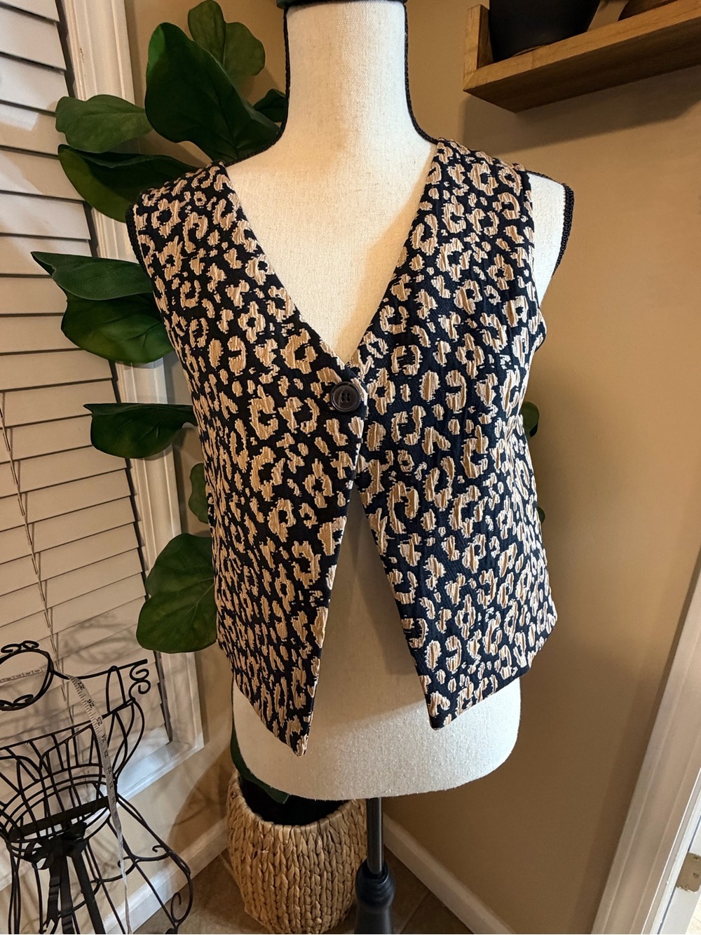 Maeve Navy and Cream Leopard Jacquard V-Neck Button Vest